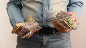 Őrület: kitiltották apát és fiát a sperma bankból –&nbsp;több mint 600 nőt ejtettek teherbe