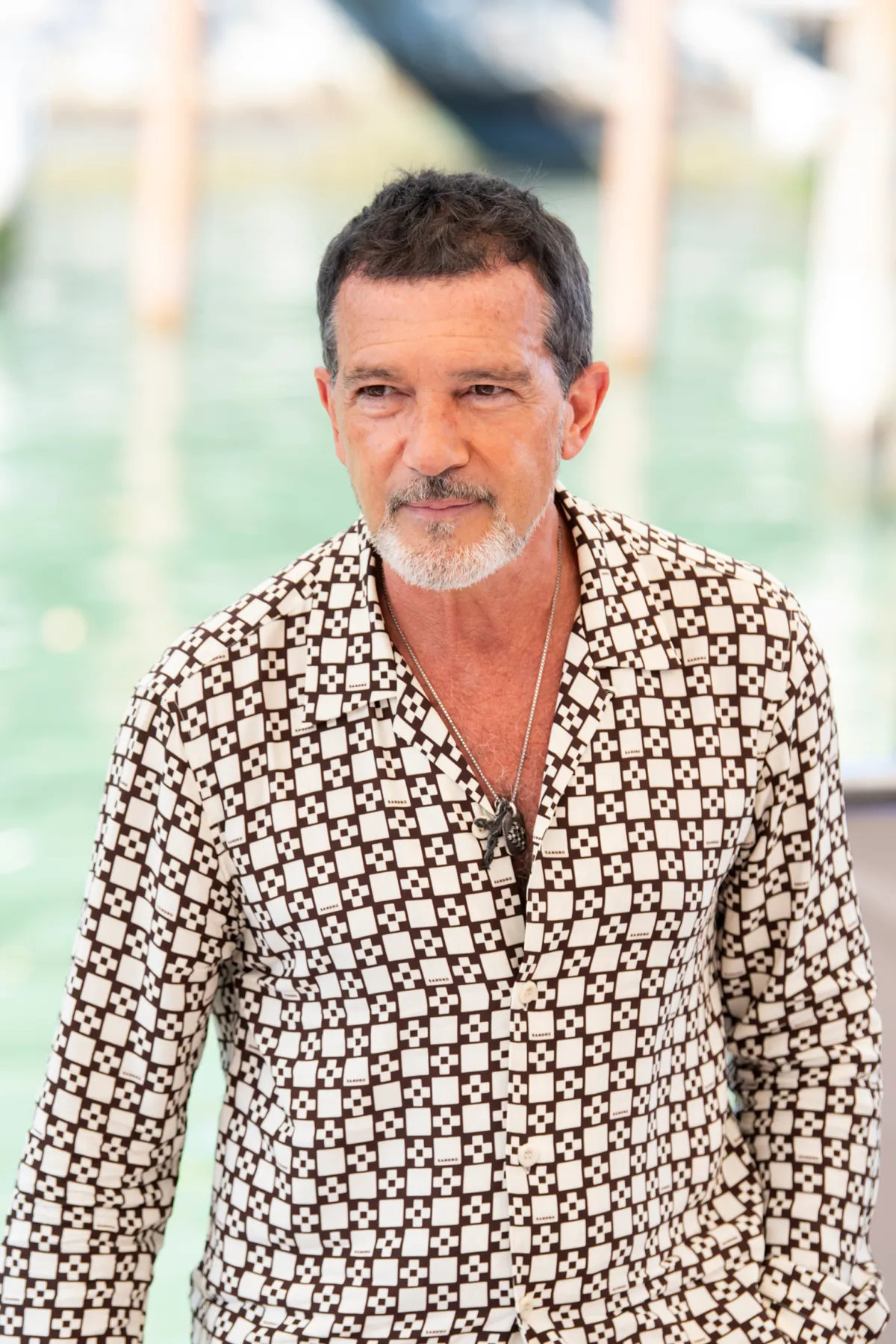 Antonio Banderas szívrohama után döntött úgy, hogy otthagyja Hollywood-ot és Spanyolországba költözik