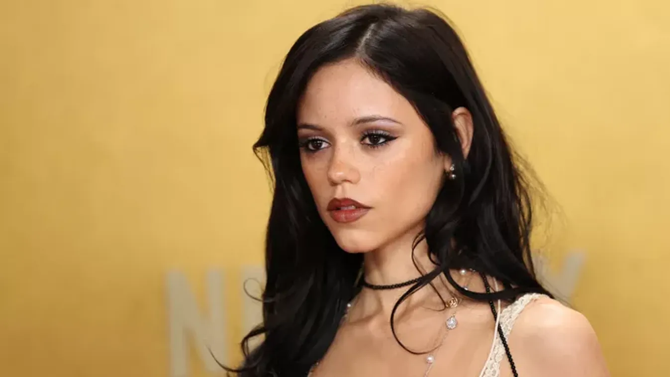 Soha nem volt még ilyen szexi a Wednesday sztárja: Jenna Ortega mindenkit elkápráztatott a szépségével