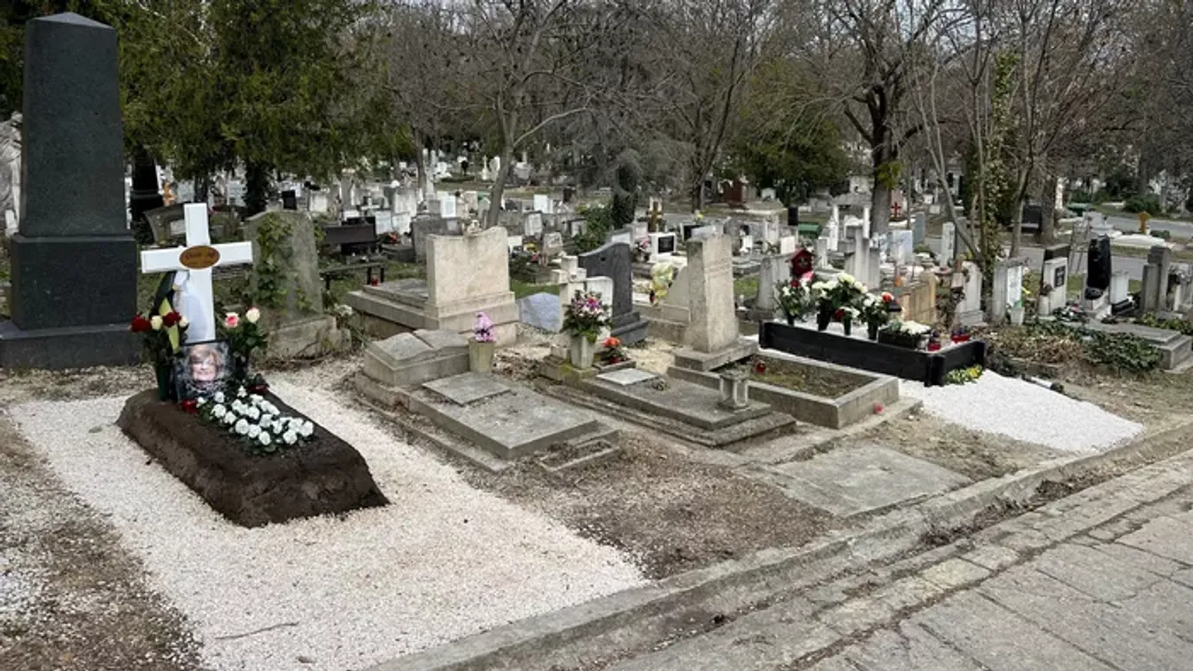 Szívfacsaró fotók! Ma lenne 82 éves Voith Ági, így néz ki most a sírja