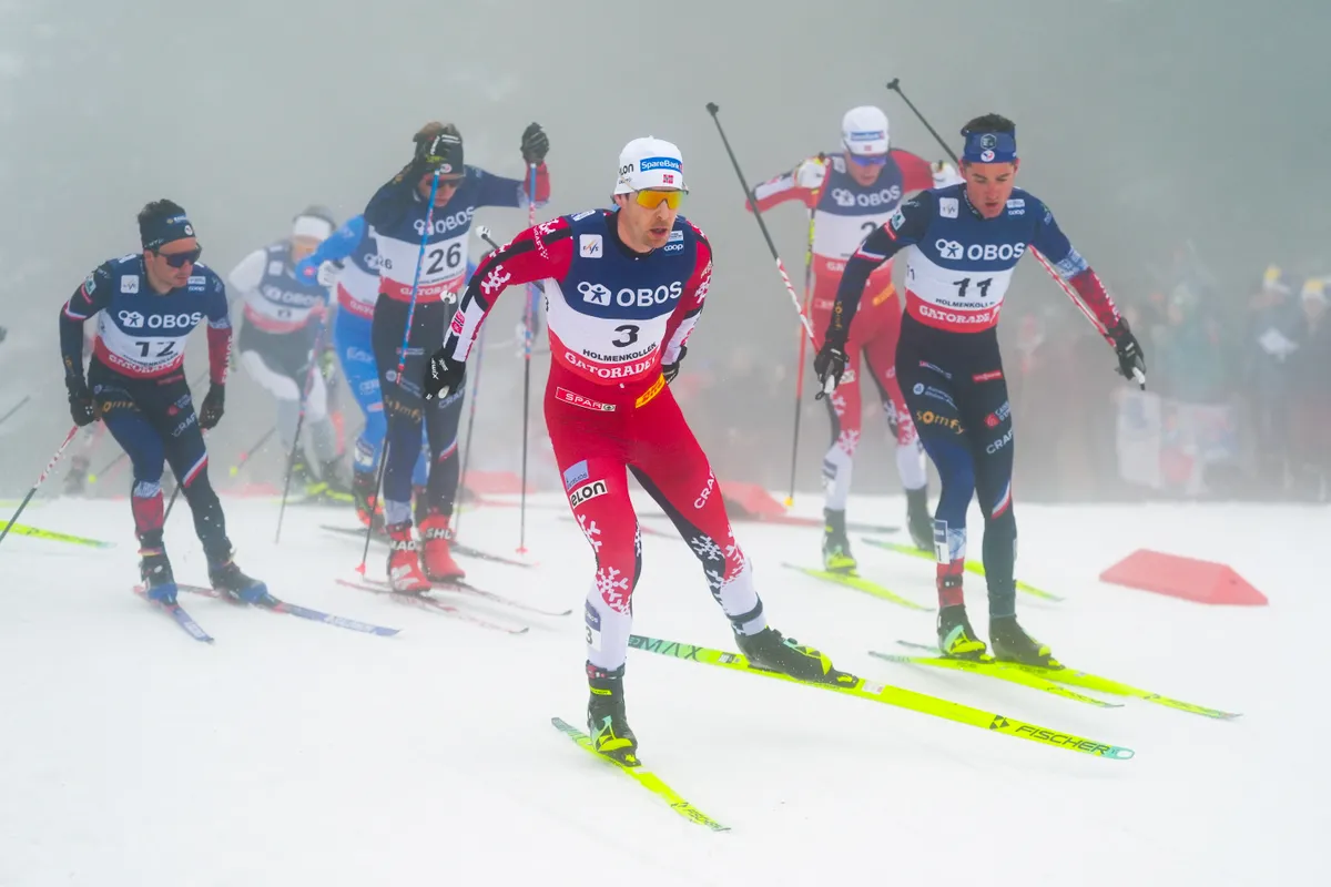 Nem mindenki vette komolyan a legendás holmenkolleni 50 km-es sífutóversenyt, Gabriel Gledhill például leitta magát