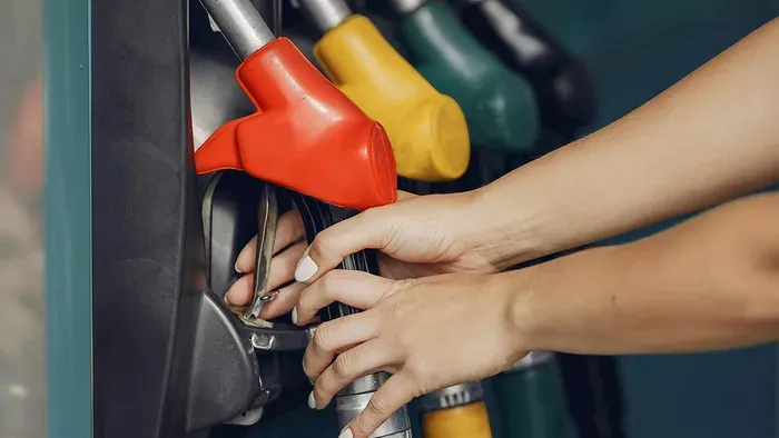 A kormány nem szeretné, hogy a benzinárak emelkedjenek