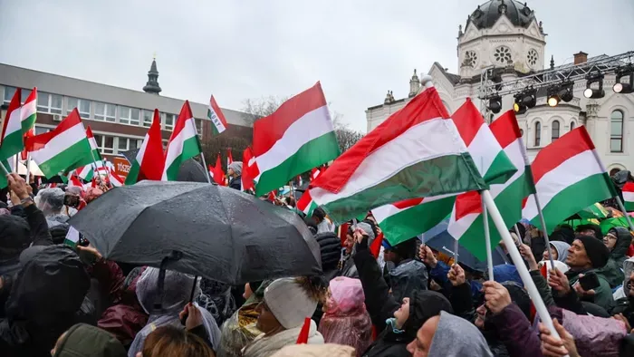 Brutális tömeg várta Orbán Viktort Szolnokon - Galéria