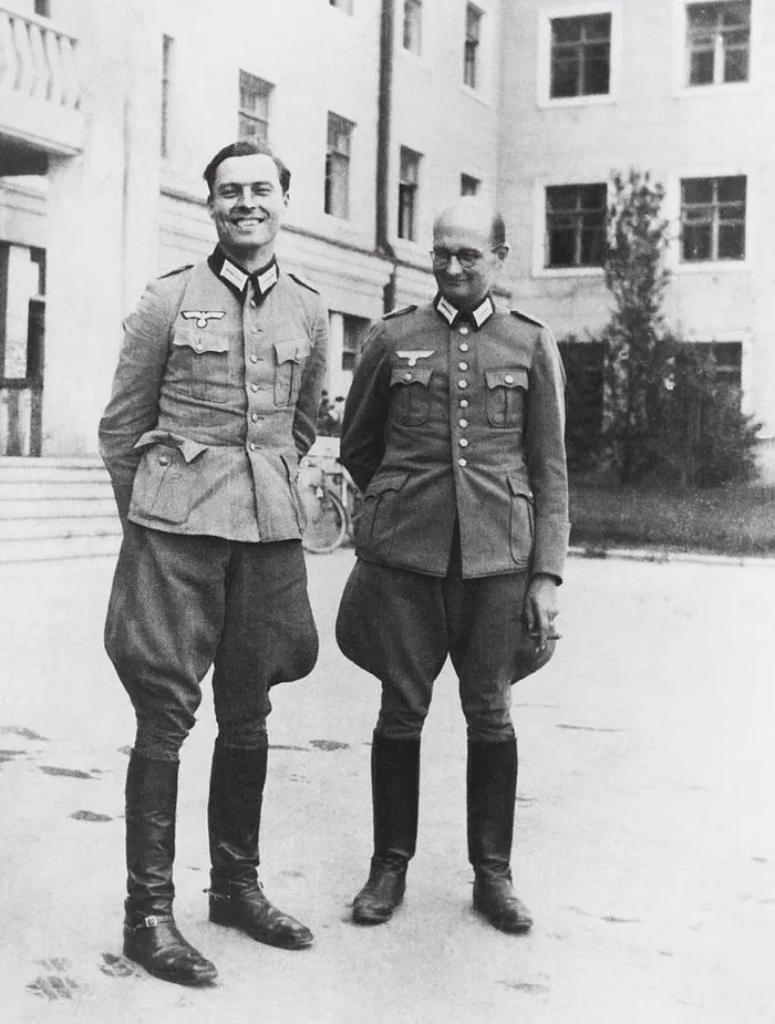Stauffenberg Albrecht Mertz von Quirnheim társaságában