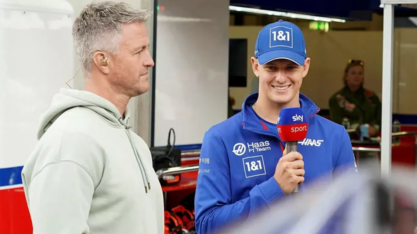 Ijesztő hírek, Schumachert kórházba vitték – Videó