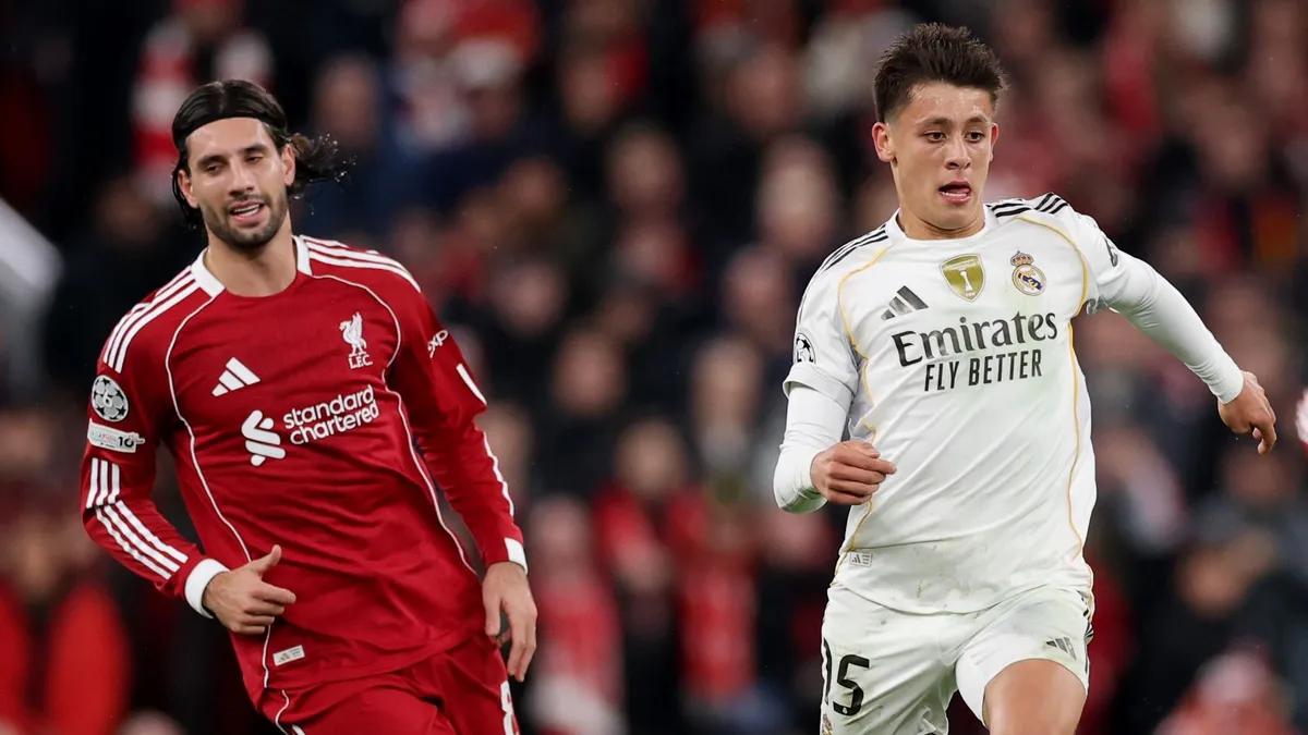 Szoboszlai Dominik (balra) és Arda Güler