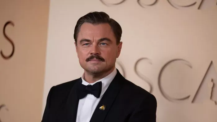 Kiderült: ezért növesztett óriási bajuszt Leonardo DiCaprio