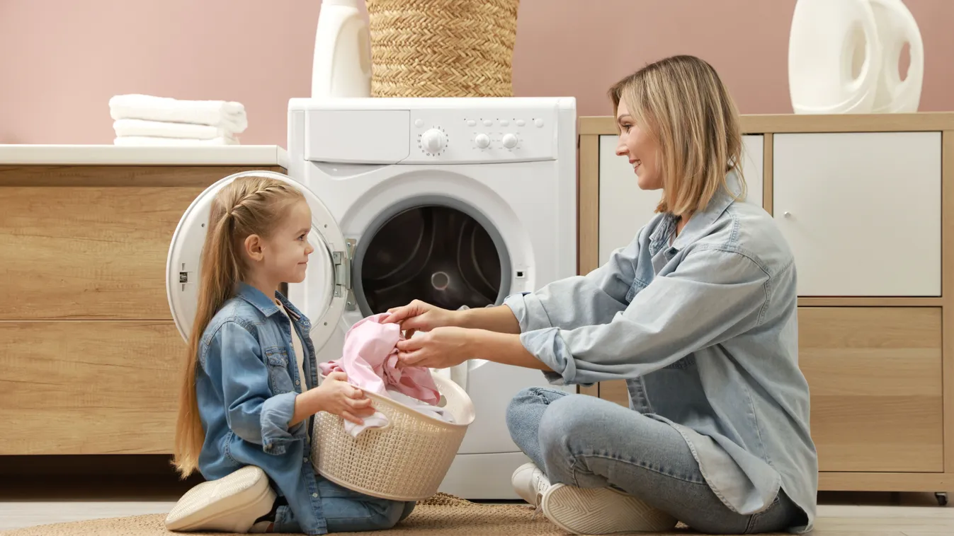 Összement, kifakult a mosásban? Íme a titok, amivel megőrizheted a ruhák szépségét