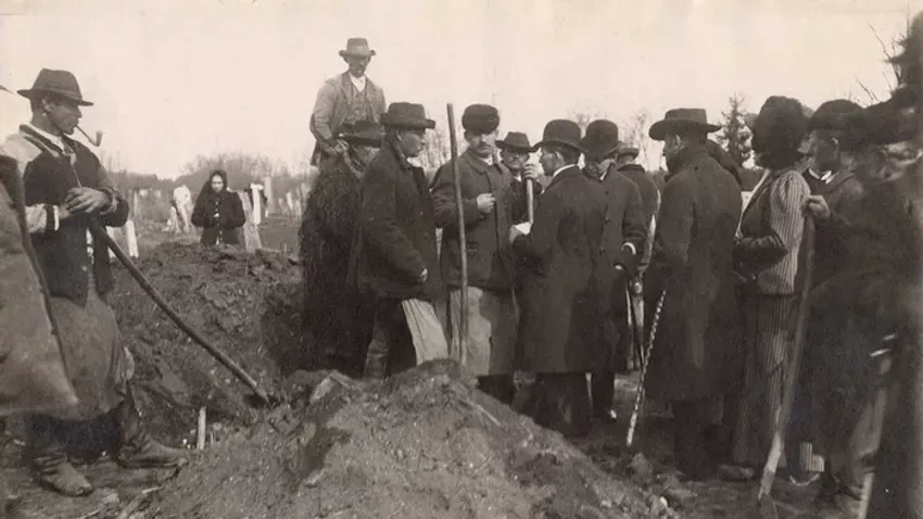 Szatmárököritói tűzkatasztrófa: 312 ember halt meg a táncos mulatságon