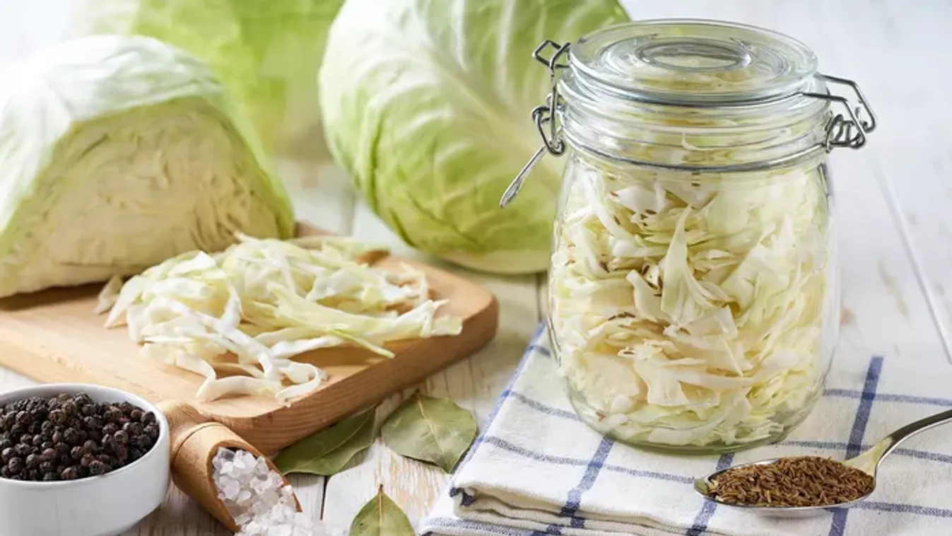 A hungarikummá vált savanyú káposzta titka – Ettől lesz az otthoni változat is épp olyan roppanós, mint a vecsési