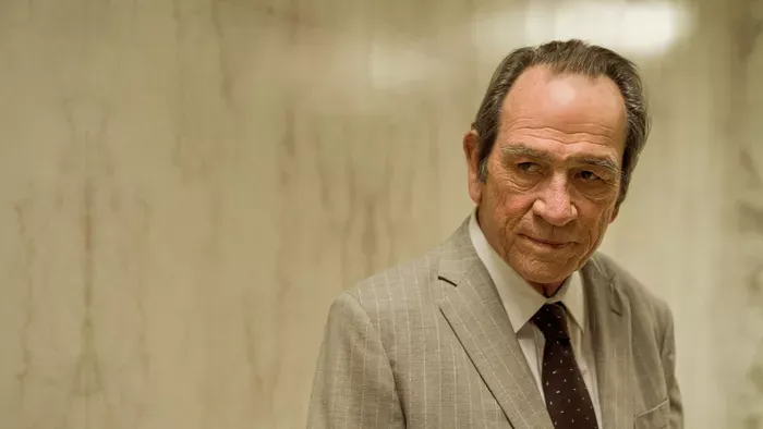 Lánya halála után először áll munkába Tommy Lee Jones