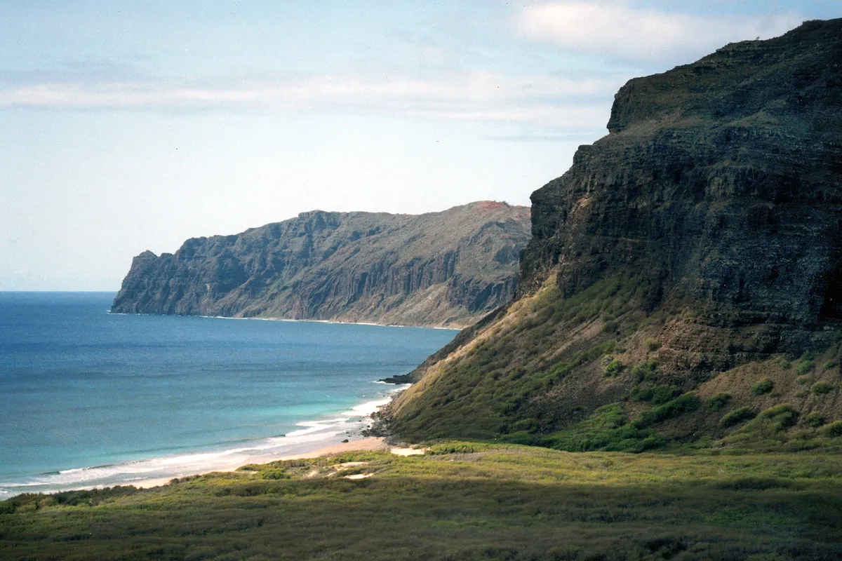 Niʻihau, a Hawaii-szigetek hetedik legnagyobb tagjának tengerpartja.