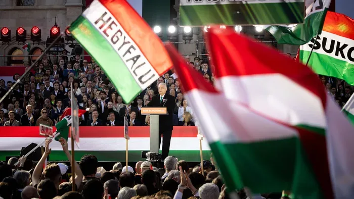 Orbán Viktor: Megőrizzük az országot a nyugalom szigetének