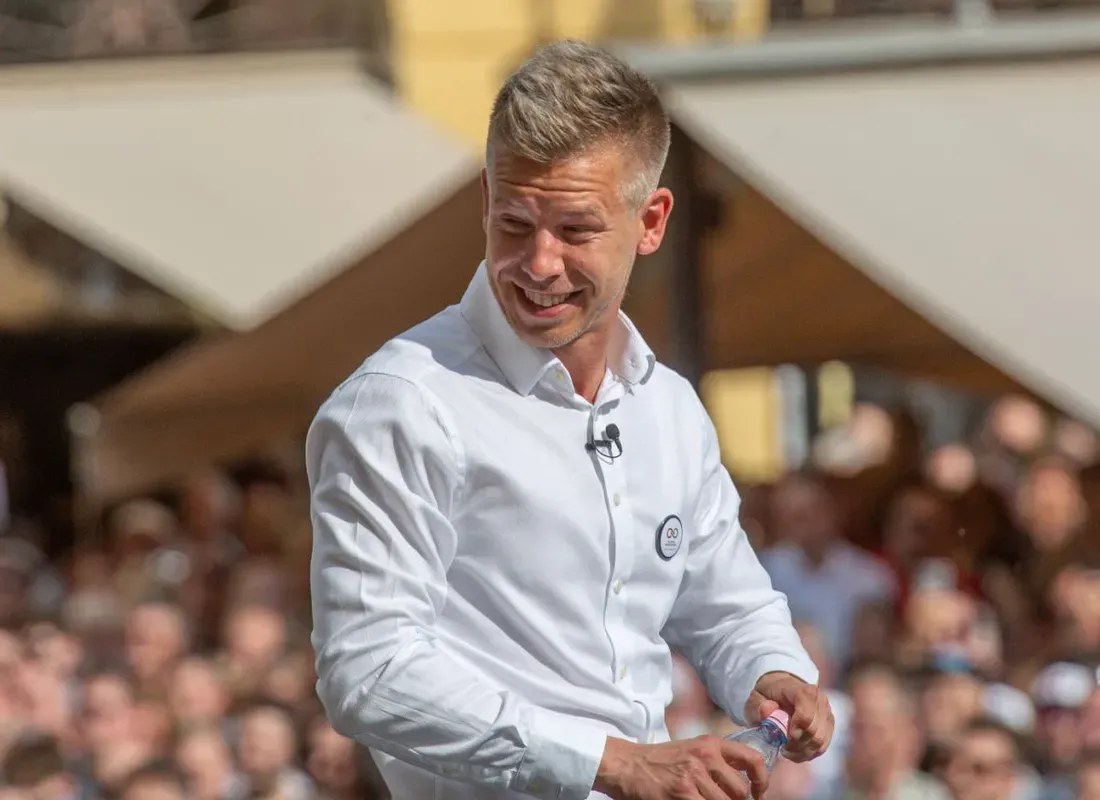 Magyar Péter nem állt ki a honfitársaink mellett.