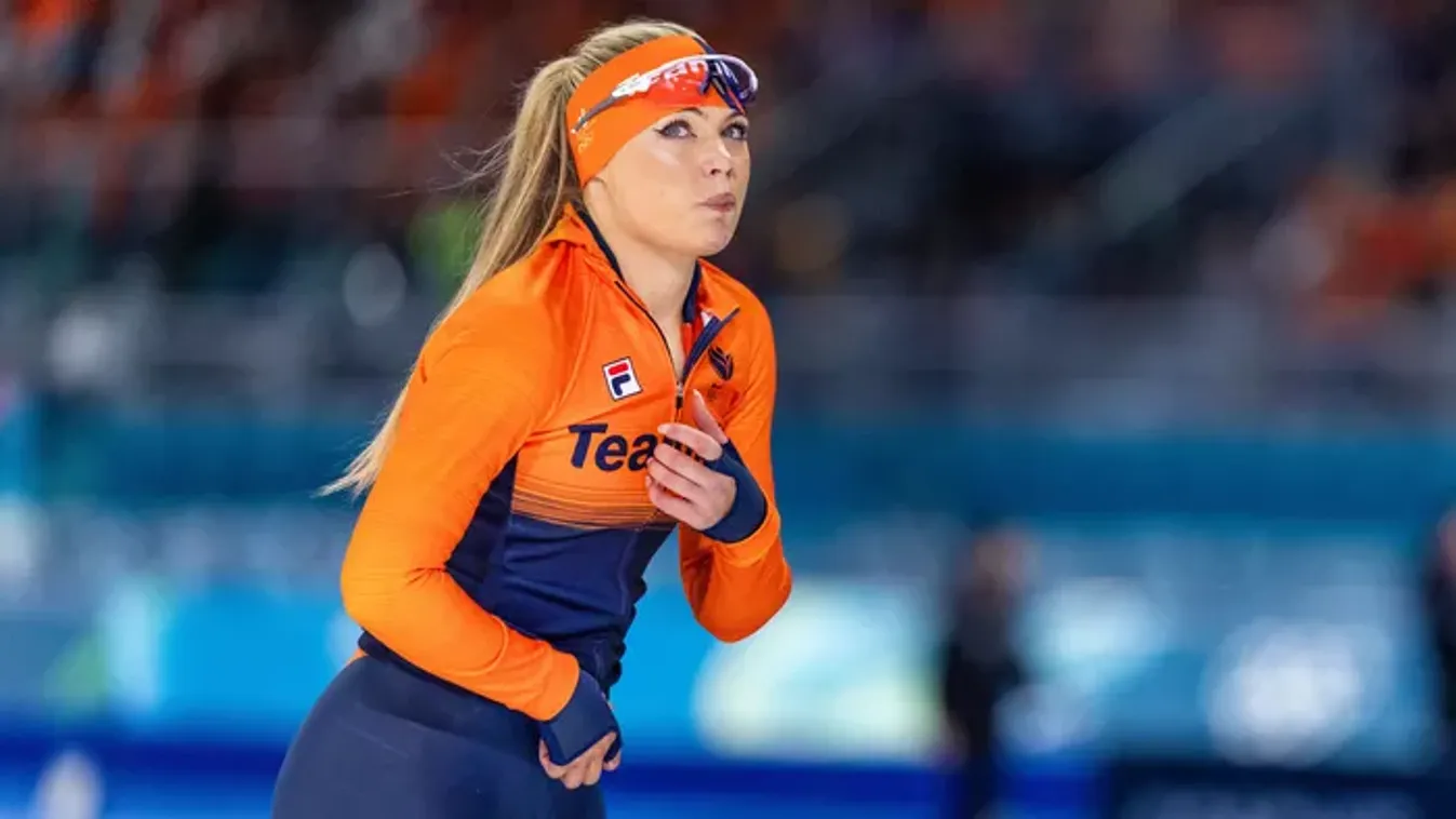 Egy budapesti panellakás áráért kelt el az olimpikon ruhája