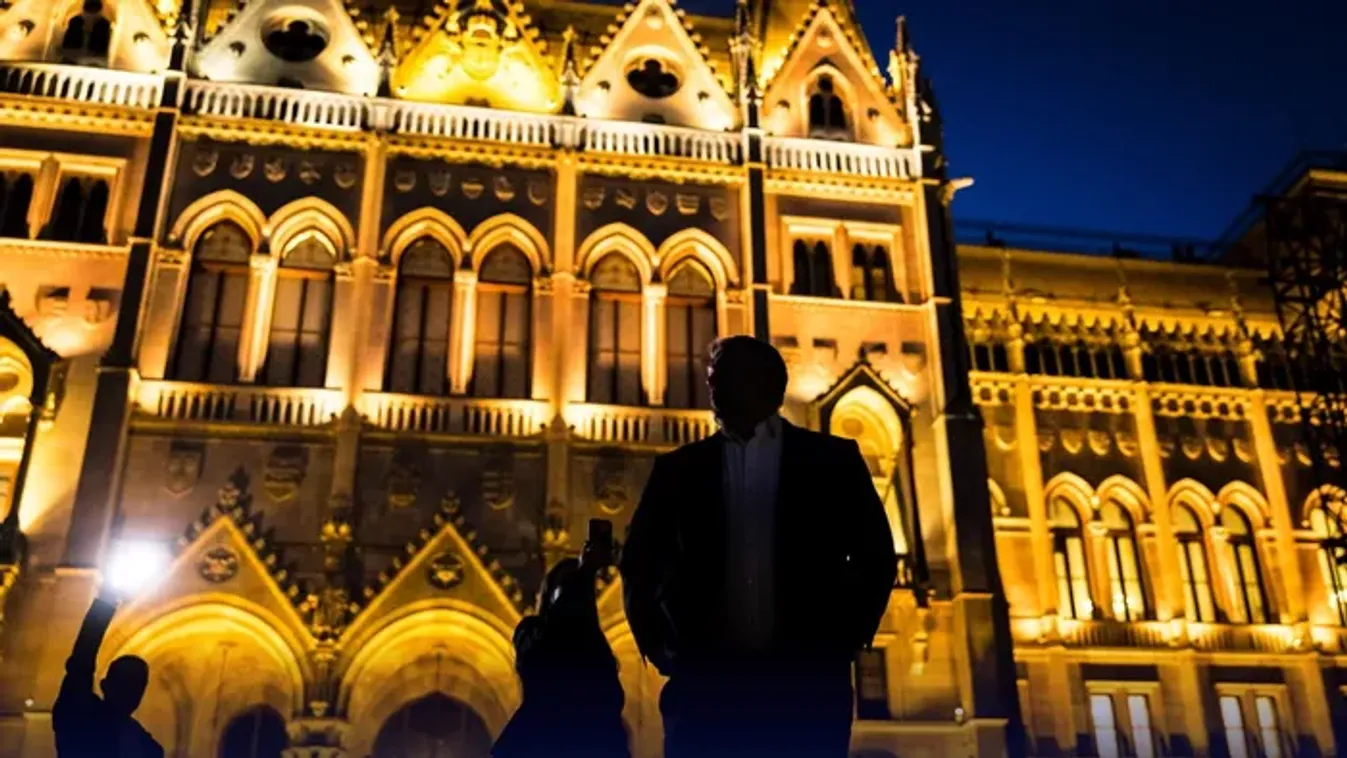 „A valaha volt legnagyobb” – Orbán Viktor sejtelmes fotóval tett bejelentést a Békemenetről