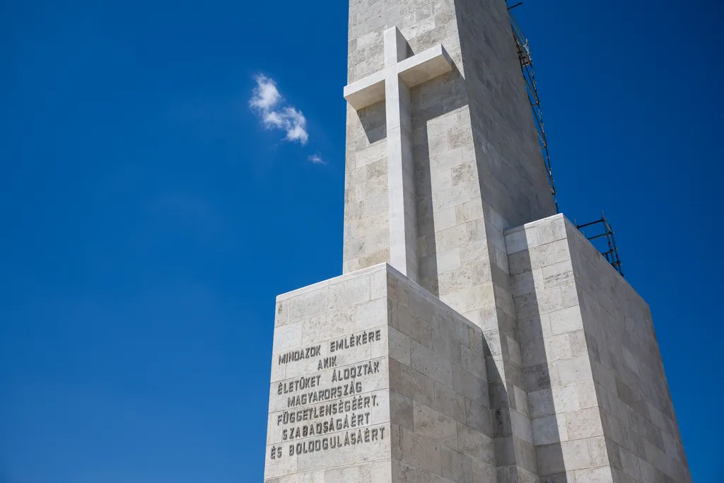 20250714 Budapest

Megújuló Citadella sajtóbejárása.

Fotó: Ladóczki Balázs - Mediaworks