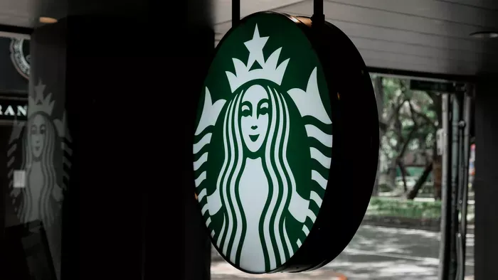 Flörtös üzenetet hagyott a poháron a Starbucks barista