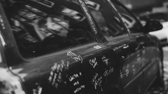 Körözi a rendőrség a miskolci rongálót, Ön látta?