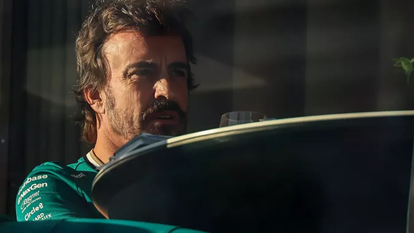 Gólyahír! Hamarosan apa lesz a Forma-1 legendás bajnoka