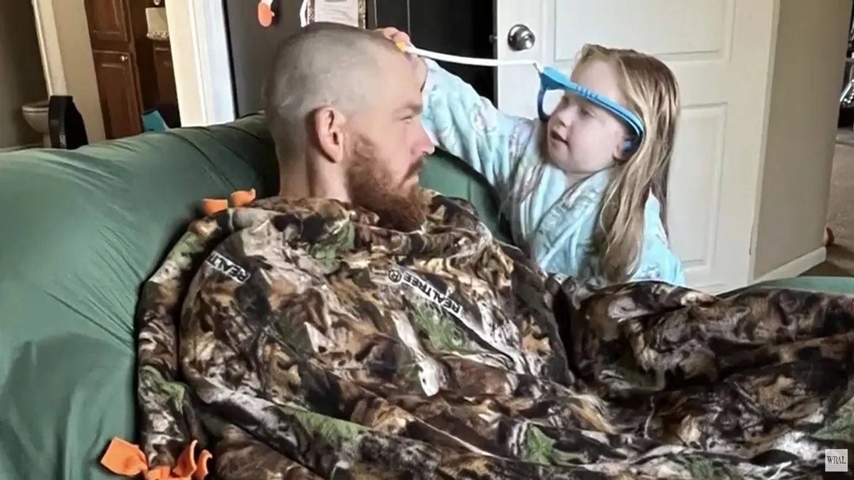 Azt hitte, megszabadult vastagbélrákjától, majd 13 daganat alakult ki – most csoda mentette meg az apukát