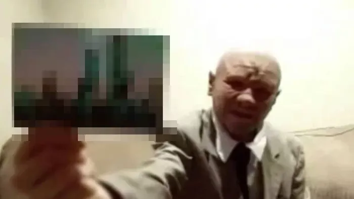 „Időutazó vagyok, és van egy fotóm, amely bemutatja, milyen az élet 2118-ban"