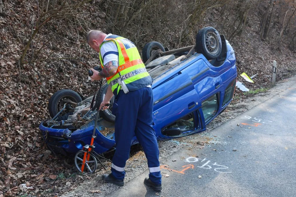 Eger, felborult, nyugdíjas