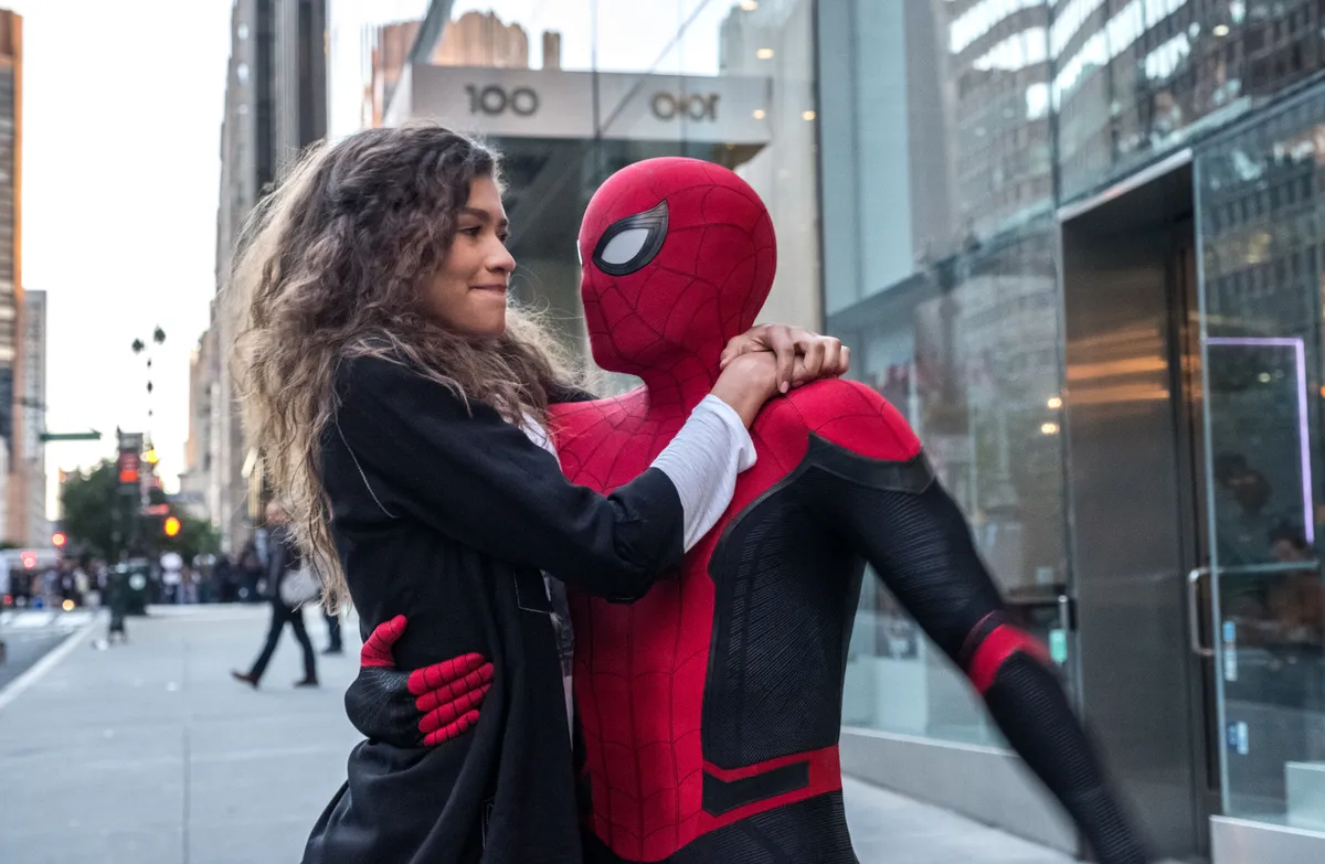 Zendaya és Tom Holland a Pókember: Idegenben című filmben.
