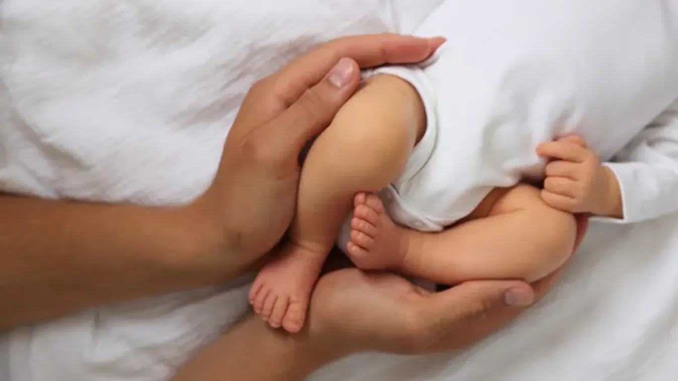 Ne hanyagold el a 6 hetes szűrést: a csípőficam ma már jól gyógyítható!