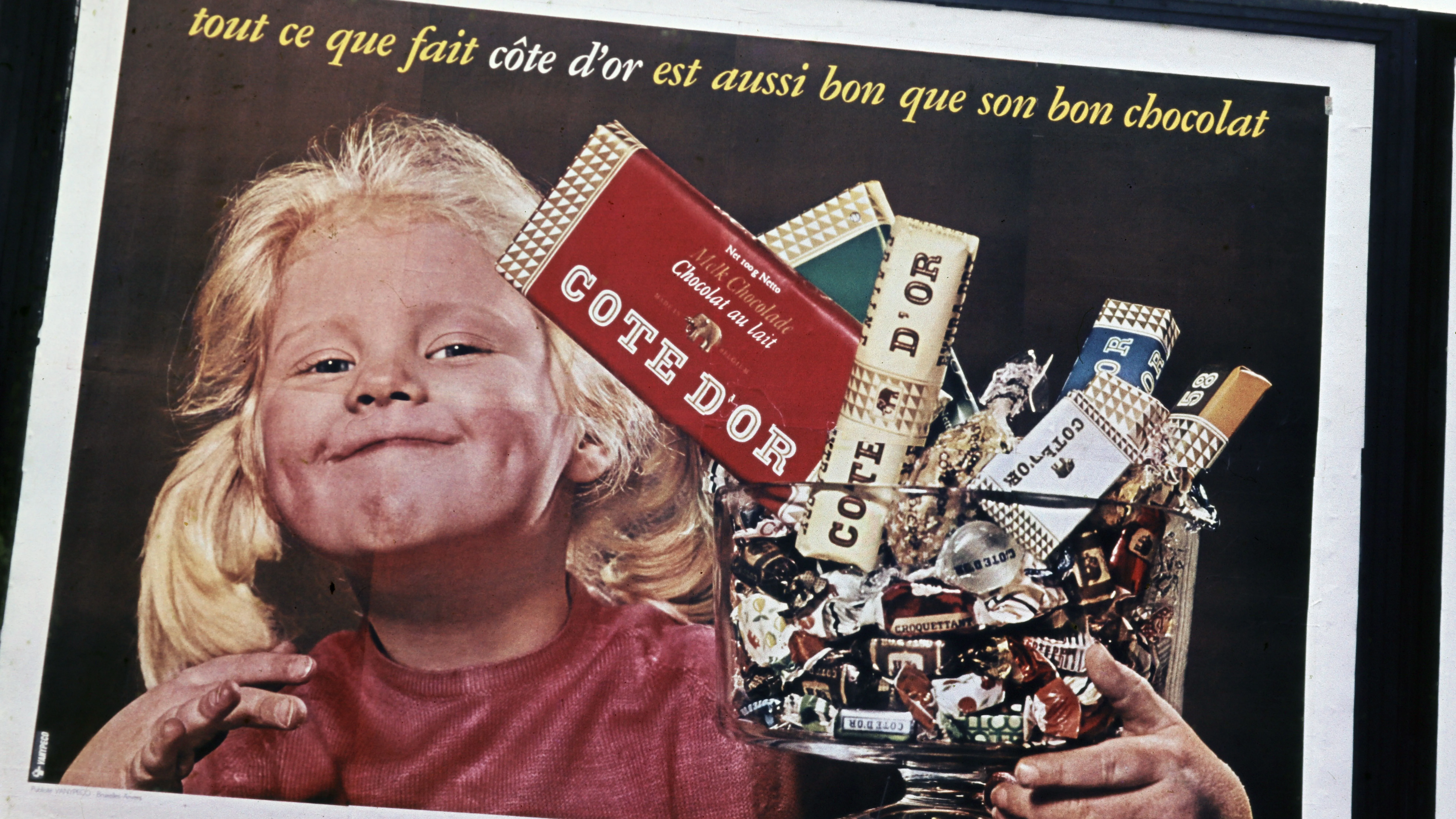 Retró kvízben szereplő kép egy régi édesség reklámról