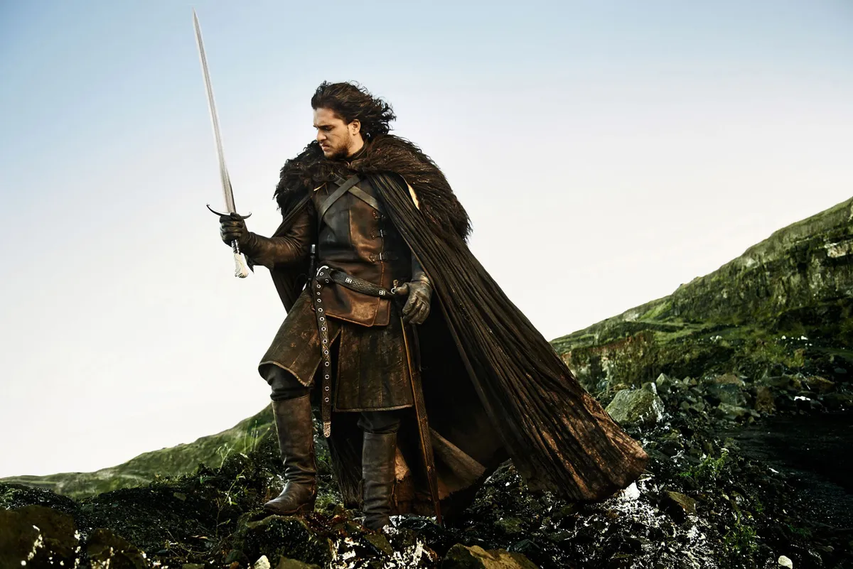 Trónok harca KIT HARINGTON in GAME OF THRONES (2011).