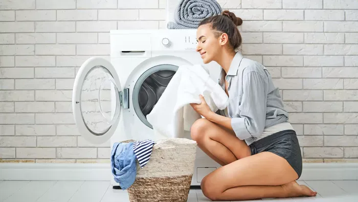 Ezzel a takarítási trükkel csak úgy illatoznak majd a ruháid