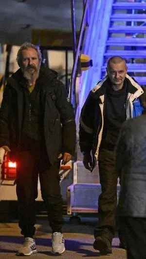 Szijjártó Péter hazahozta a két magyar hadifoglyot!