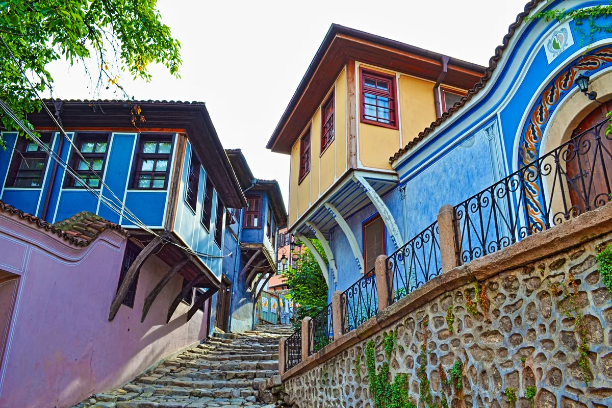 A legalulértékeltebb úti célok egyike a bulgáriai Plovdiv, amelynek óvárosa nagyon hangulatos. 