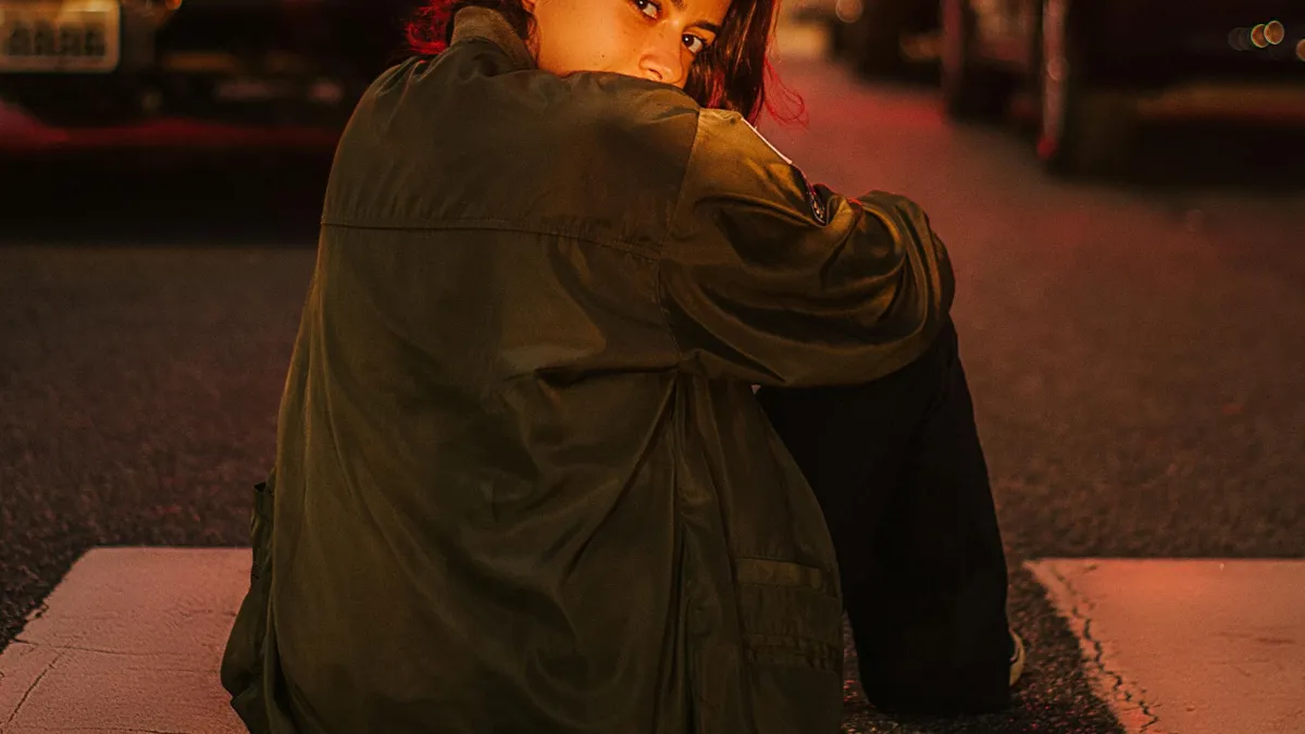 Egyik pillanatról a másikra lett hajléktalan a szexi Playboy modell