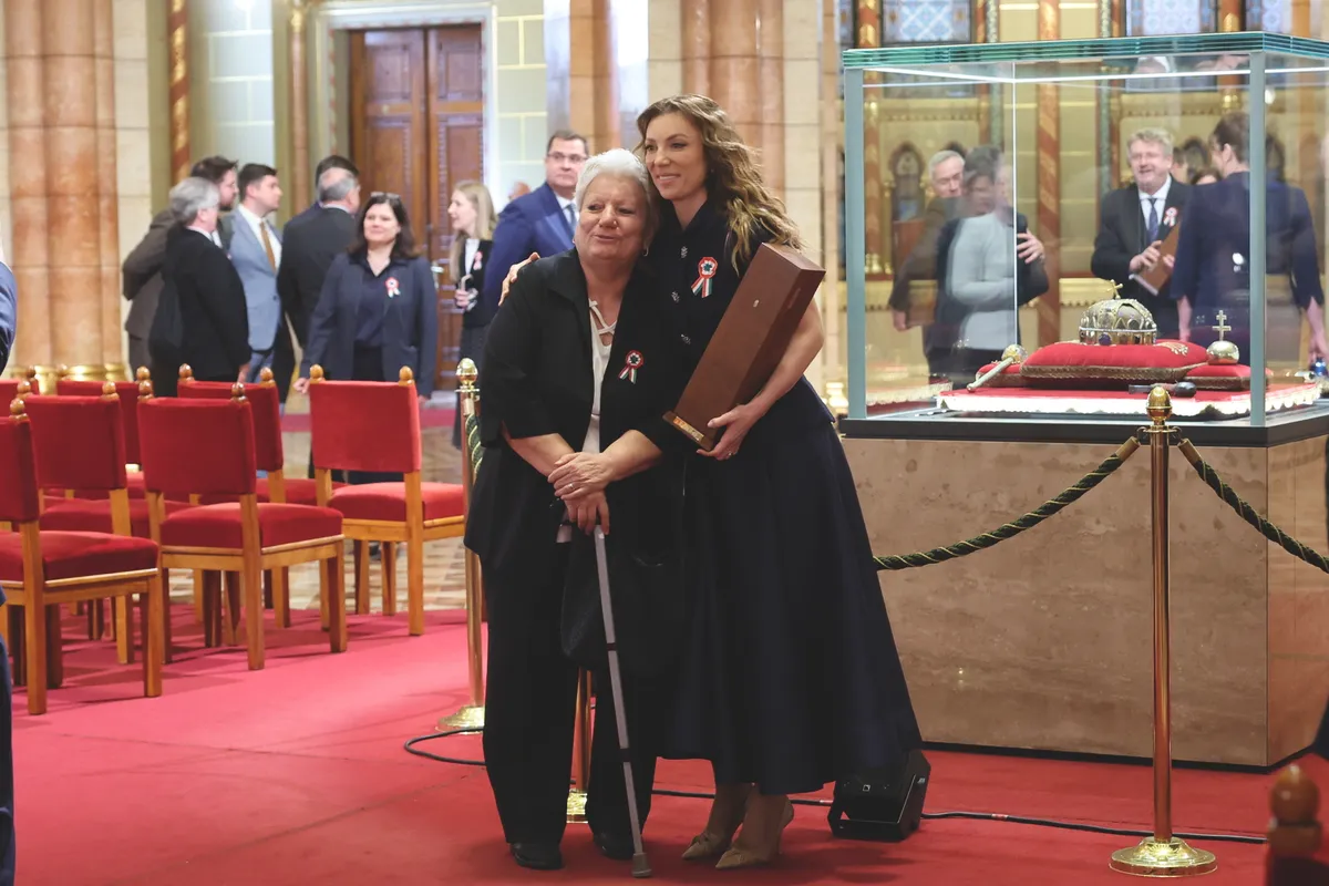 Rúzsa Magdi az édesanyjával