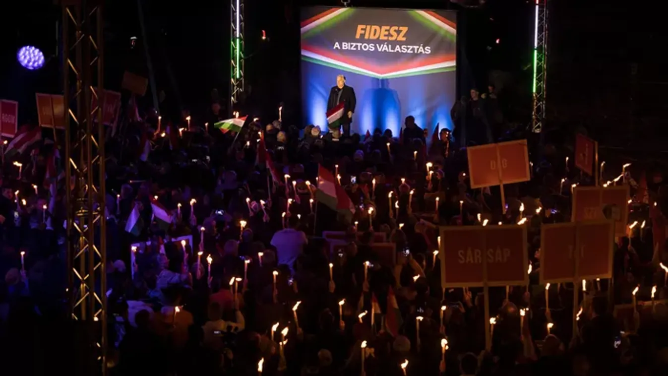 Lehengerlő képek: Óriási tömeg hallgatta Orbán Viktor beszédét Esztergomban