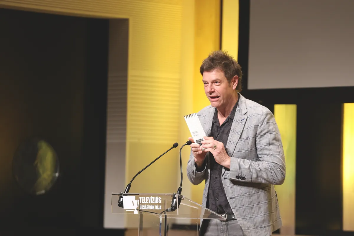 Till Attila idén hatodik alkalommal vehette át a legjobb férfi műsorvezető díjat.
