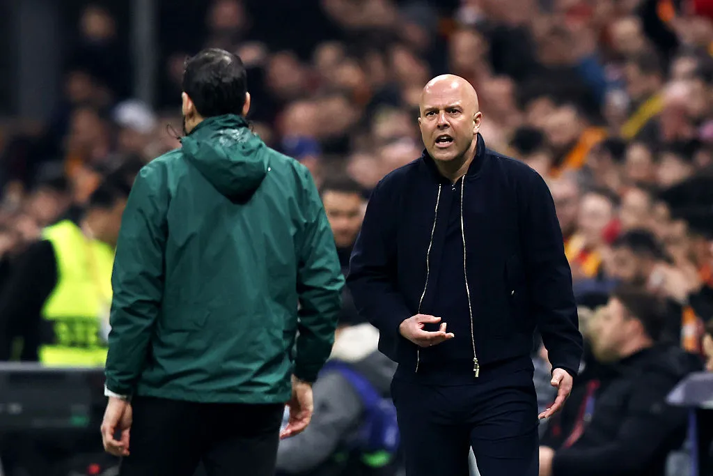 Arne Slot a Galata-Liverpool meccsen