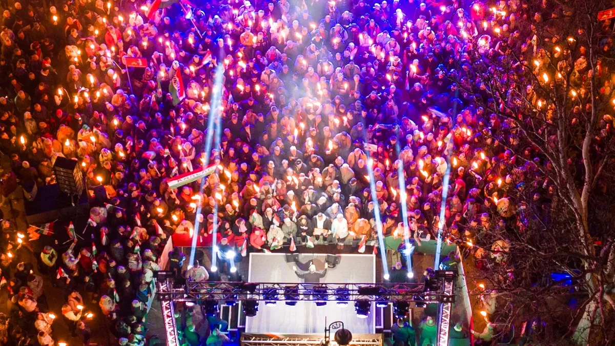 „Törökszentmiklós. Elsöprő” – Orbán Viktor szállította a nap fotóját, ismét csúnyán felsült a Tisza