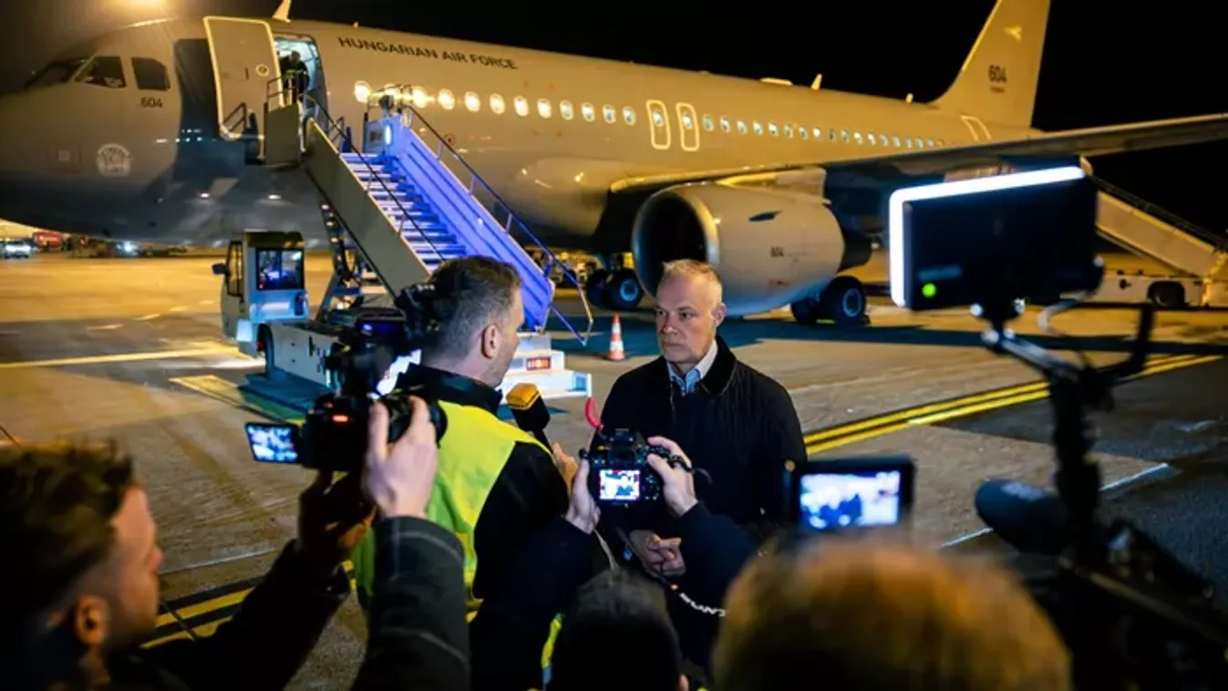  Szalay-Bobrovniczky Kristóf: Éjszakai műszak – avagy egy újabb sikeres küldetés