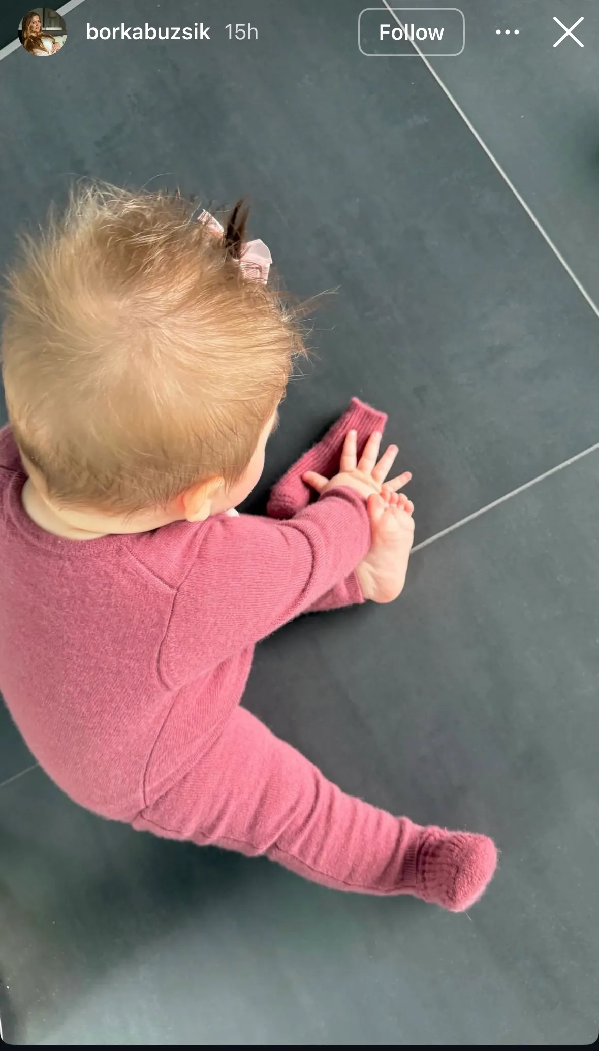 Szoboszlai kislánya már önállóan ül