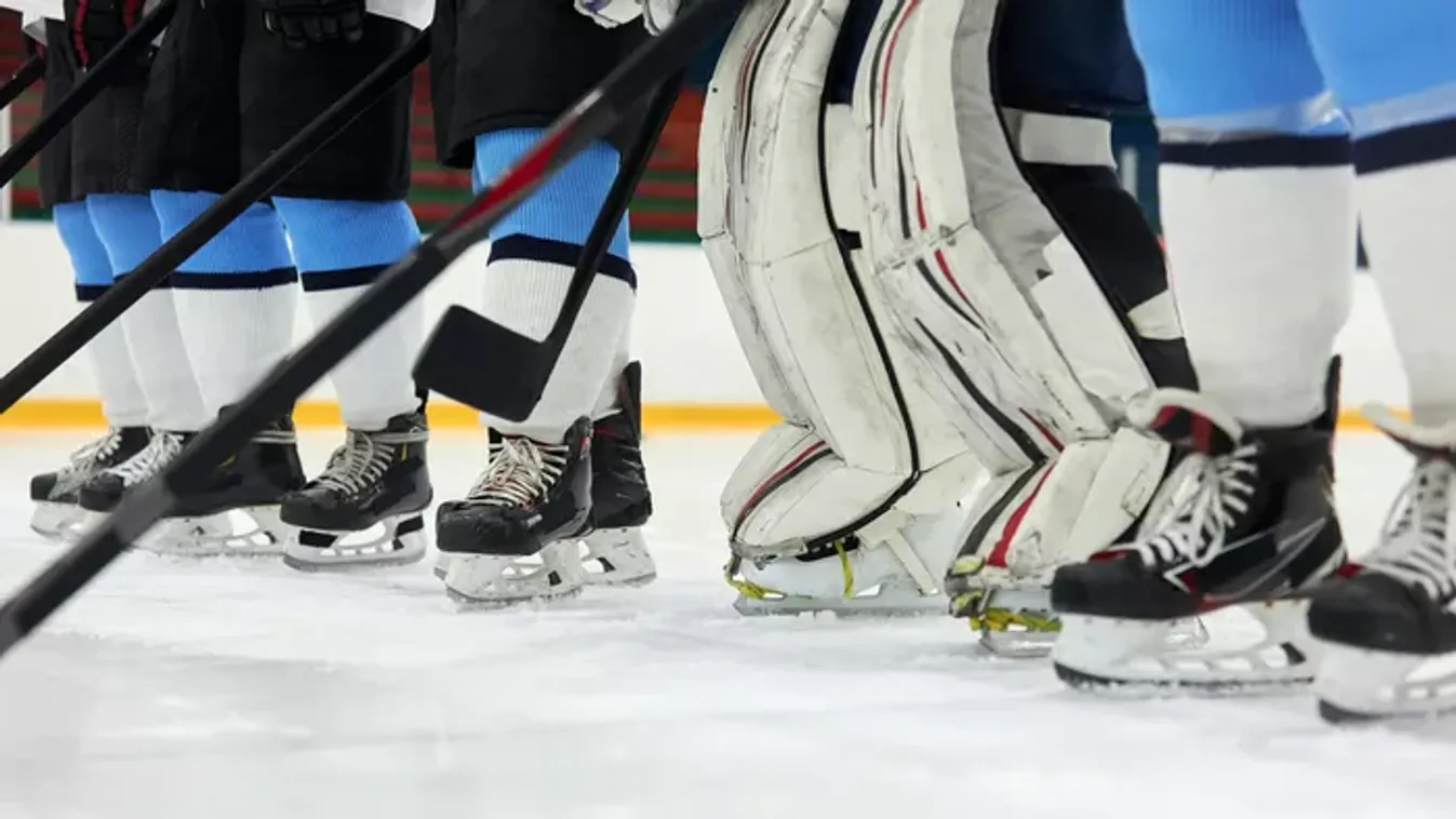 Bíróság elé hurcolták a jégkorongedzőt: verbálisan és fizikálisan bántalmazta kiskorú tanulóit