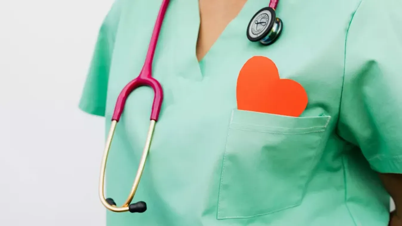 "Úgy éreztem, nem vesznek komolyan" - szorongásnak hitték a tüneteit, hazazavarták a dokik a szívbeteg lányt