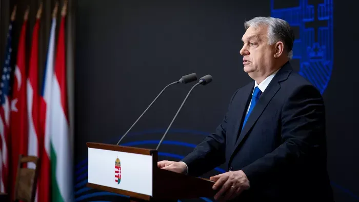 Orbán Viktor: Zelenszkij a kormányváltásra hajt