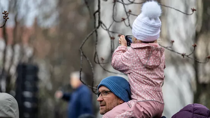 Így hallgatta egy kislány Orbán Viktor Veszprémben