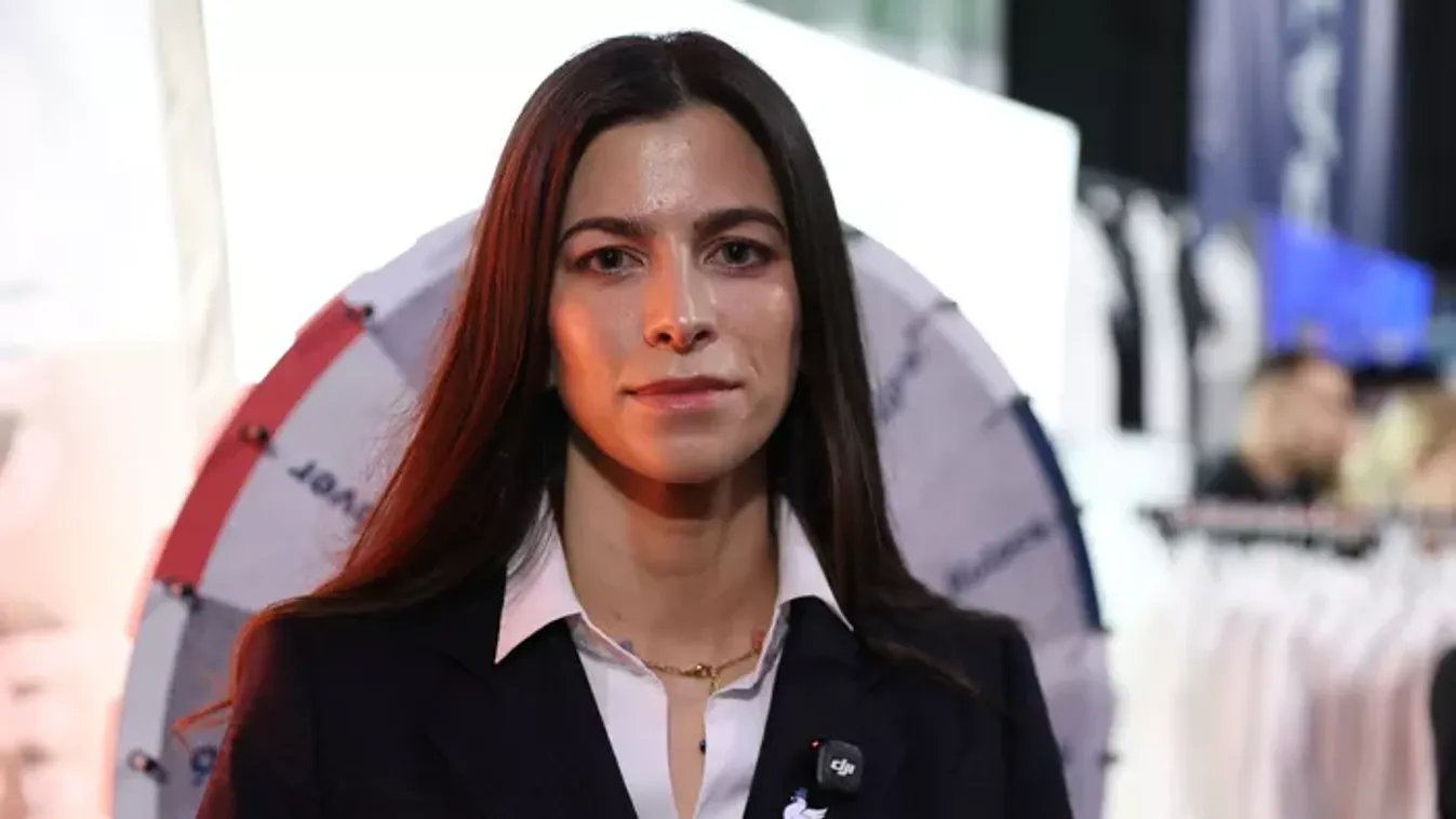 Szentkirályi Alexandra: Aki azt mondja, nincs háború, hazudik