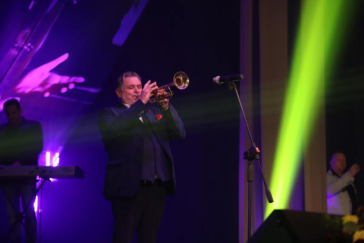 A Zámbó Jimmy emlékkoncerten neves sztárok léptek fel, köztük volt Galambos Lajos is.