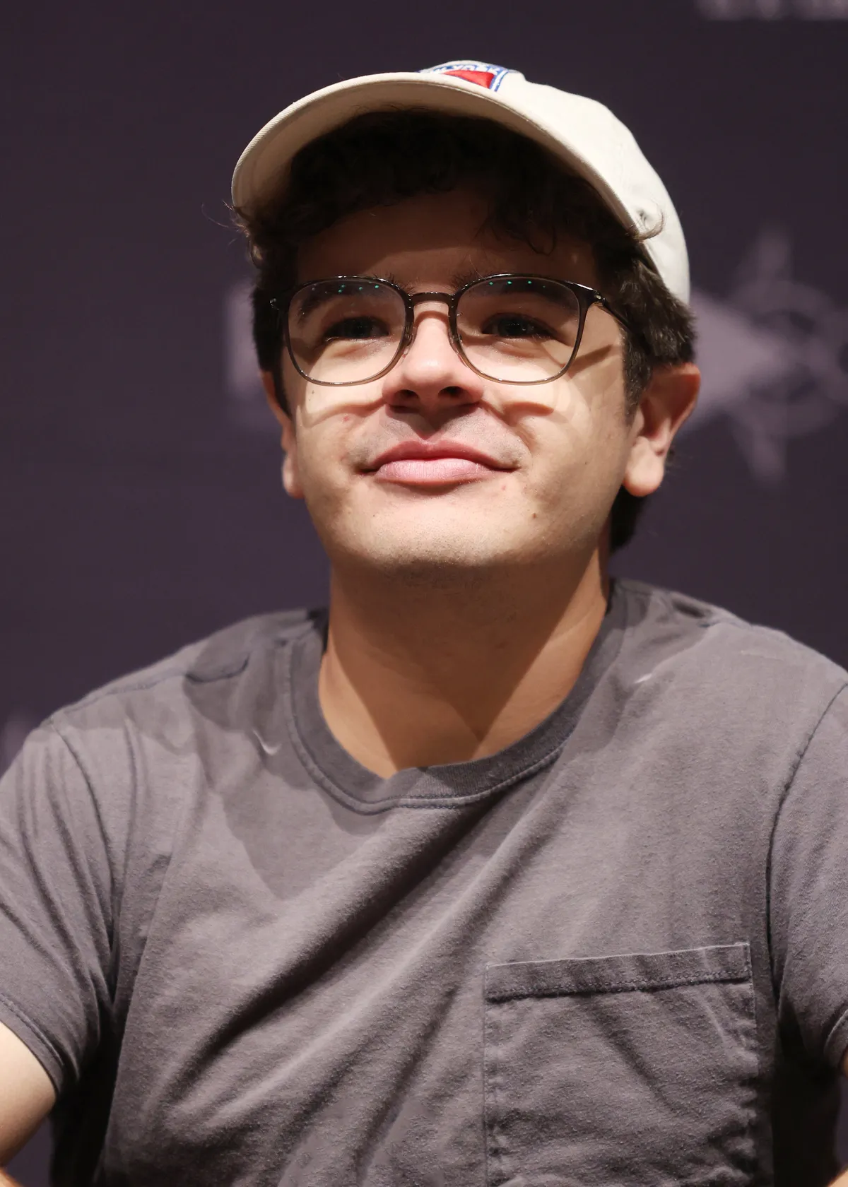 Gaten Matarazzo a Stranger Things sajtótájékoztatóján.