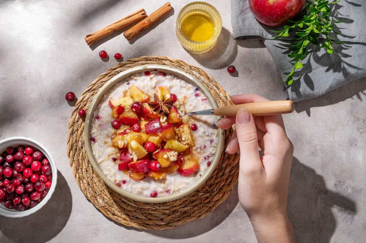 Reggeli zabkása, ami az oldható rostoknak köszönhetően jó a hasi zsír ellen.